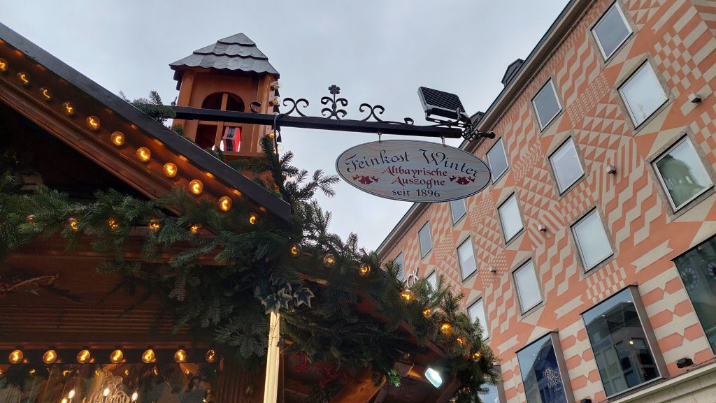 Altbayerische Ausgezogene wie Langos auf Marienplatz