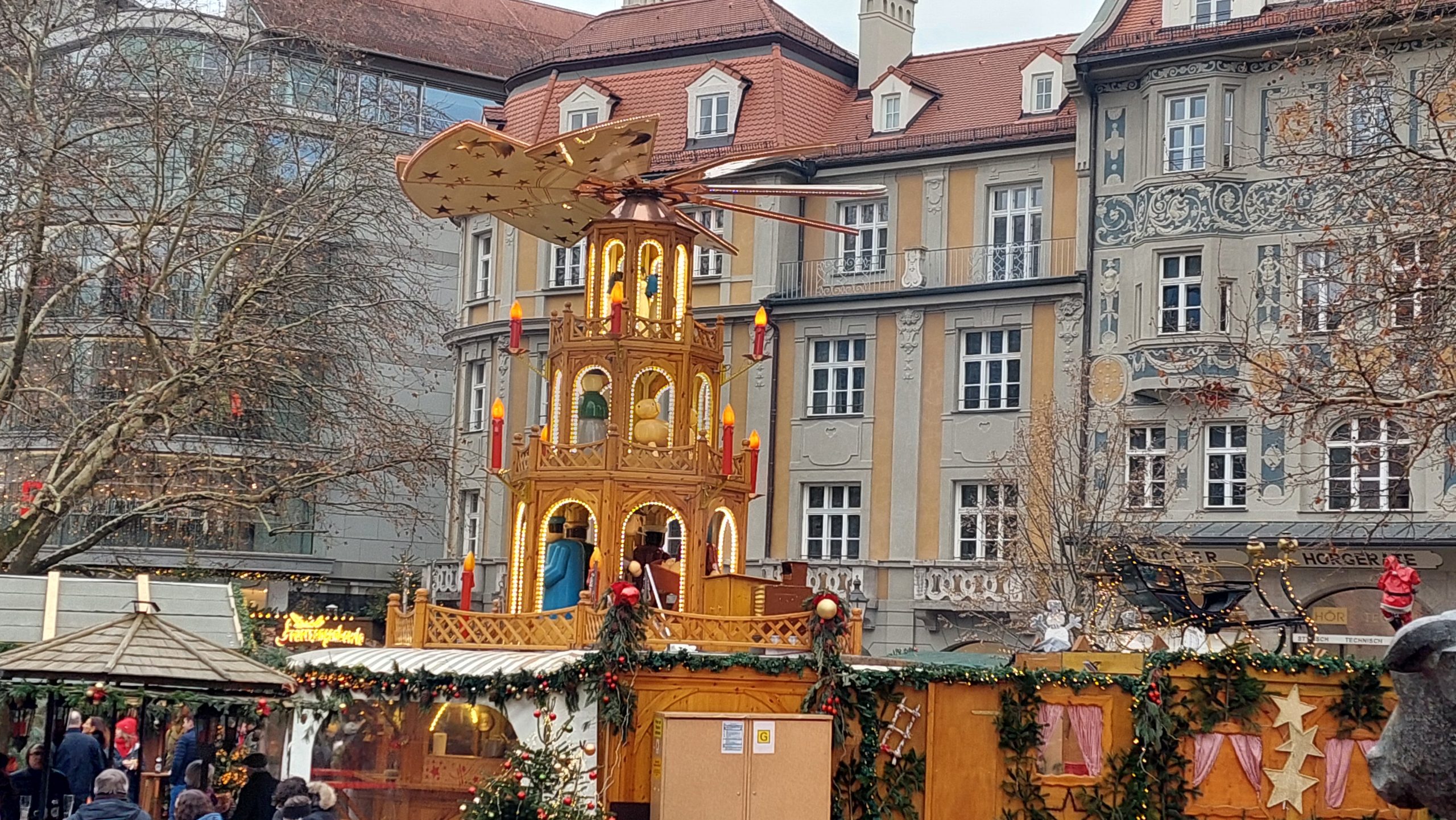 Veganes Essen auf dem Münchner Christkindlmarkt